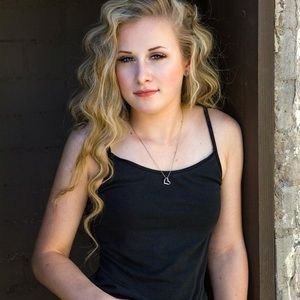 Meet your Posher, Kelsey